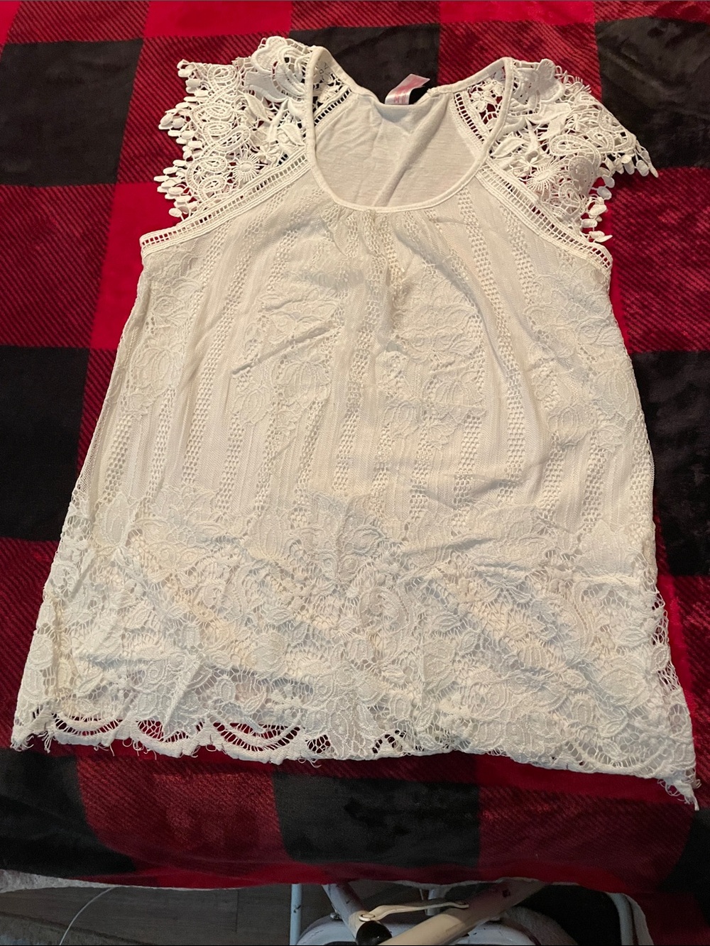 No Boundaries White Lace Short Sleeve Top